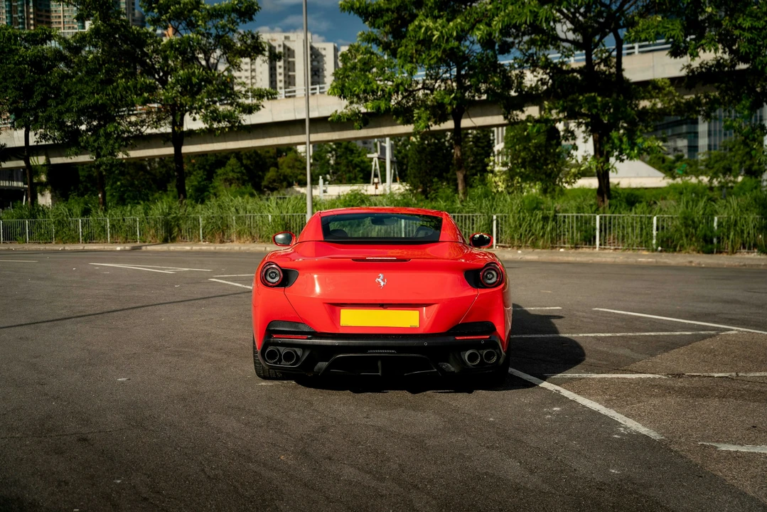 2019 Ferrari Portofino - Image 14 of 21