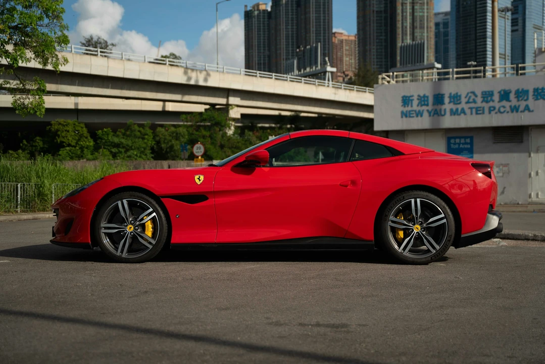 2019 Ferrari Portofino - Image 8 of 21