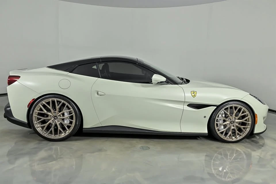 2019 Ferrari Portofino - Image 11 of 20