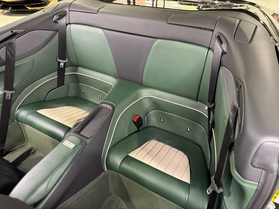 2019 Ferrari Portofino - Image 19 of 21