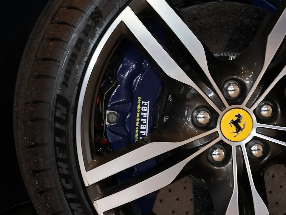 2019 Ferrari Portofino - Image 10 of 31