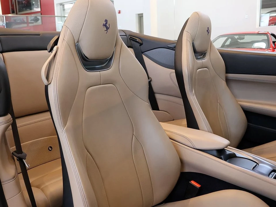 2019 Ferrari Portofino - Image 30 of 31