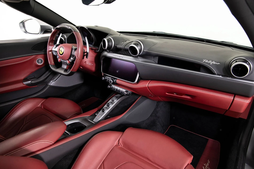 2019 Ferrari Portofino - Image 19 of 31