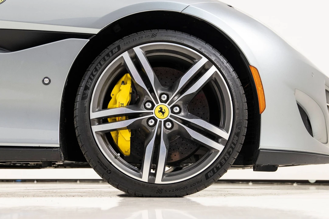 2019 Ferrari Portofino - Image 23 of 31