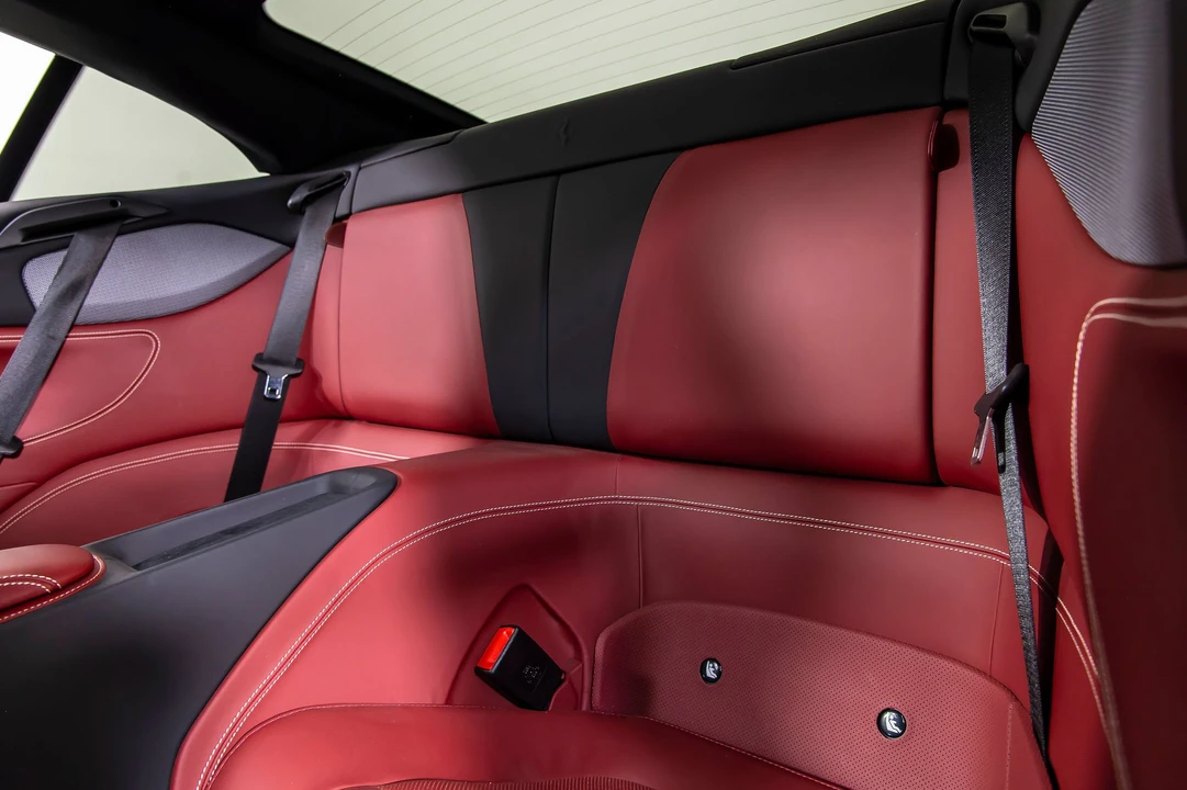 2019 Ferrari Portofino - Image 18 of 31