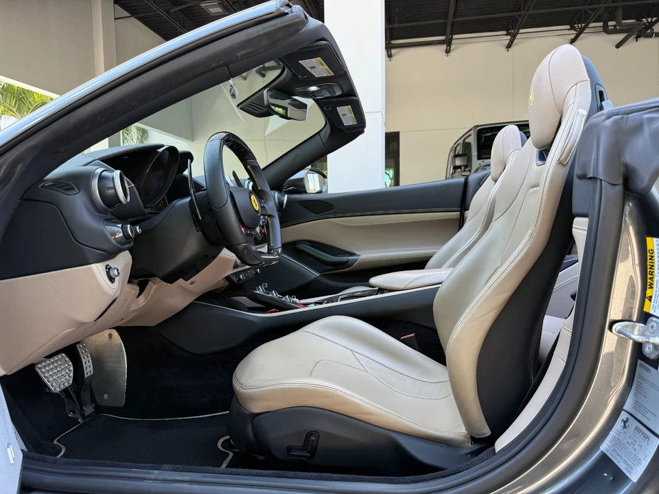 2019 Ferrari Portofino - Image 29 of 31