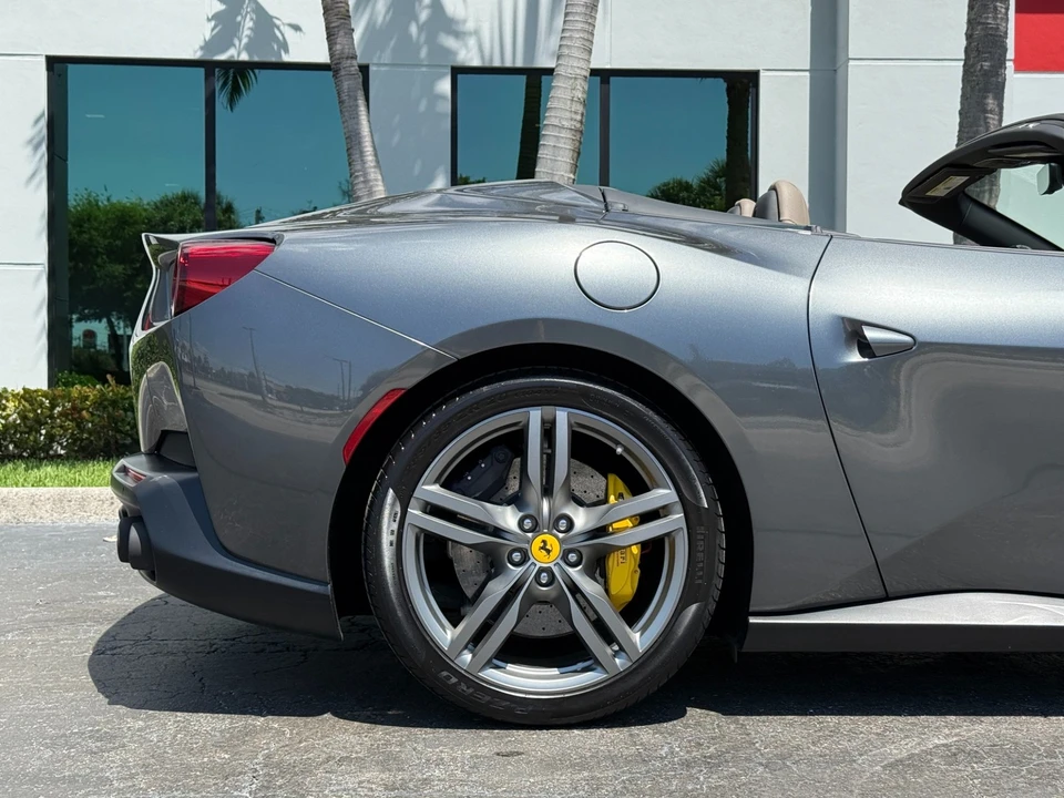 2019 Ferrari Portofino - Image 6 of 31