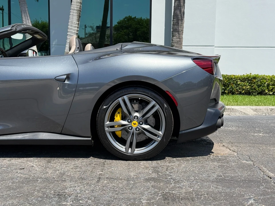2019 Ferrari Portofino - Image 16 of 31