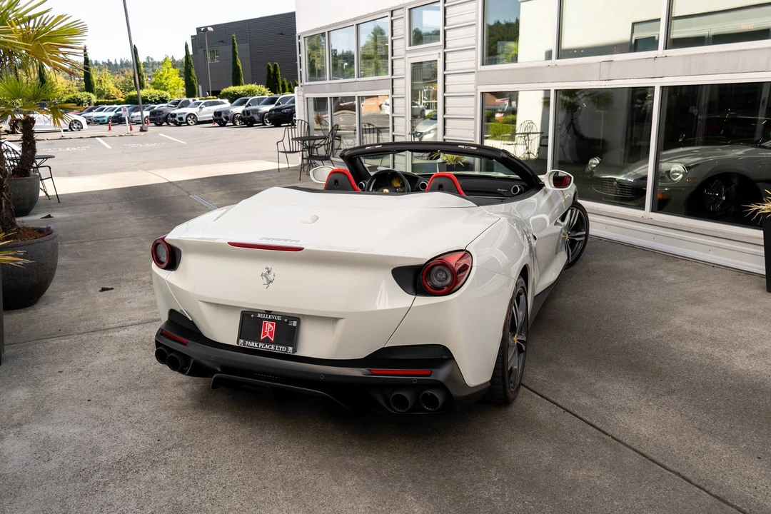 2019 Ferrari Portofino - Image 5 of 31