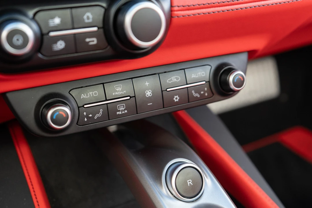 2019 Ferrari Portofino - Image 22 of 31