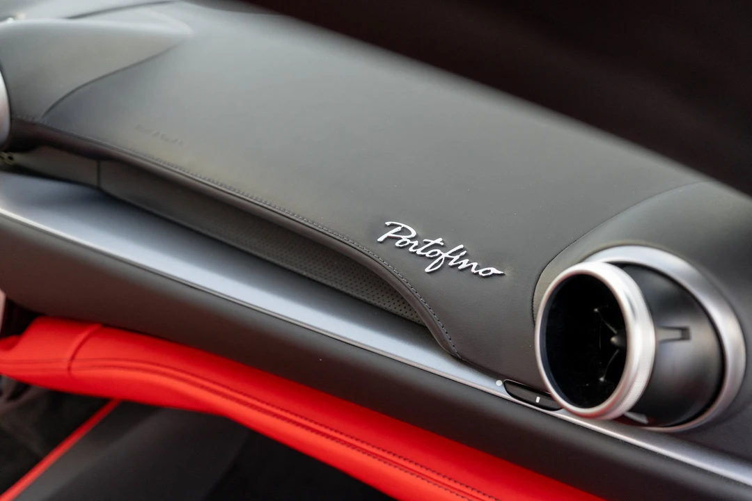 2019 Ferrari Portofino - Image 27 of 31