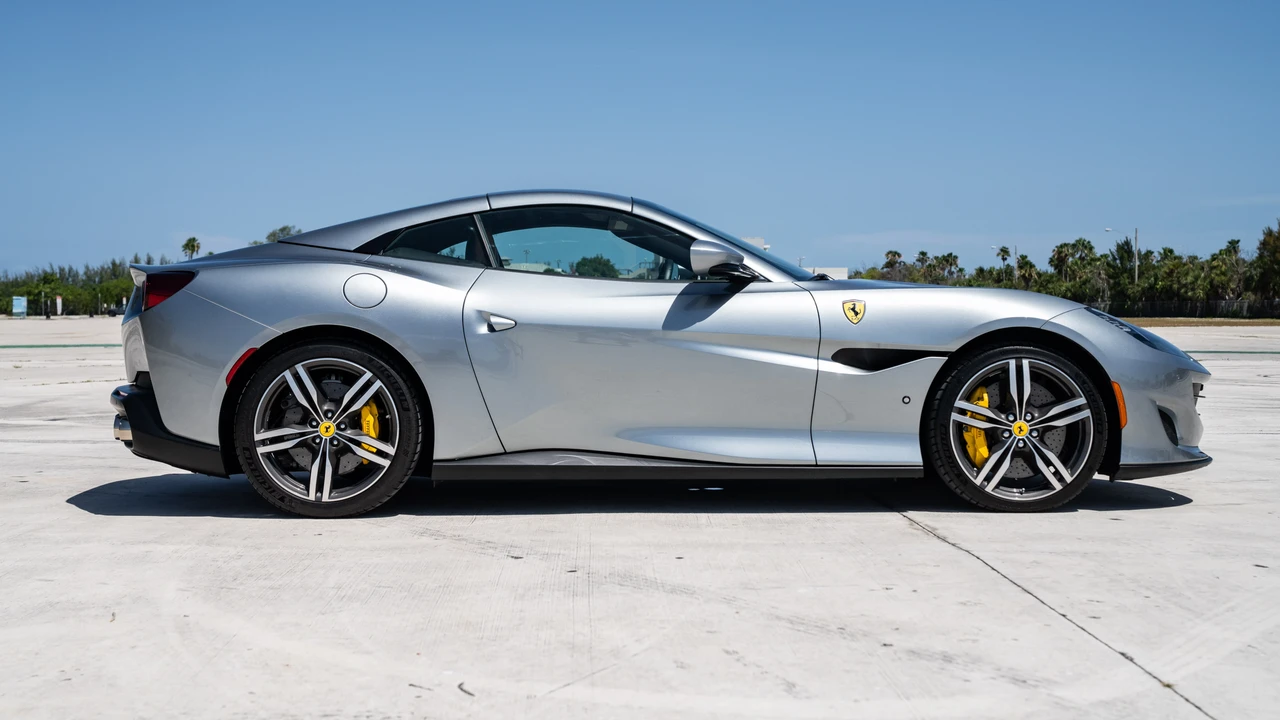 2019 Ferrari Portofino - Image 12 of 21