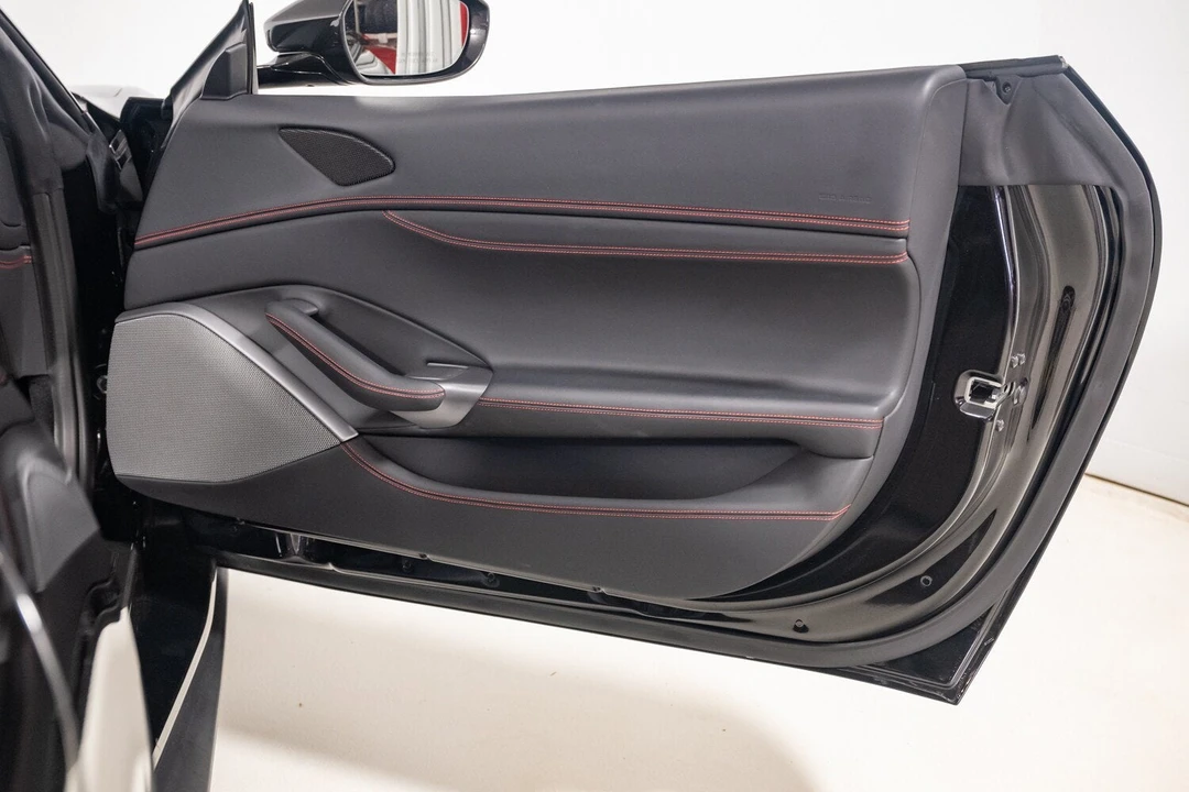 2019 Ferrari Portofino - Image 31 of 31