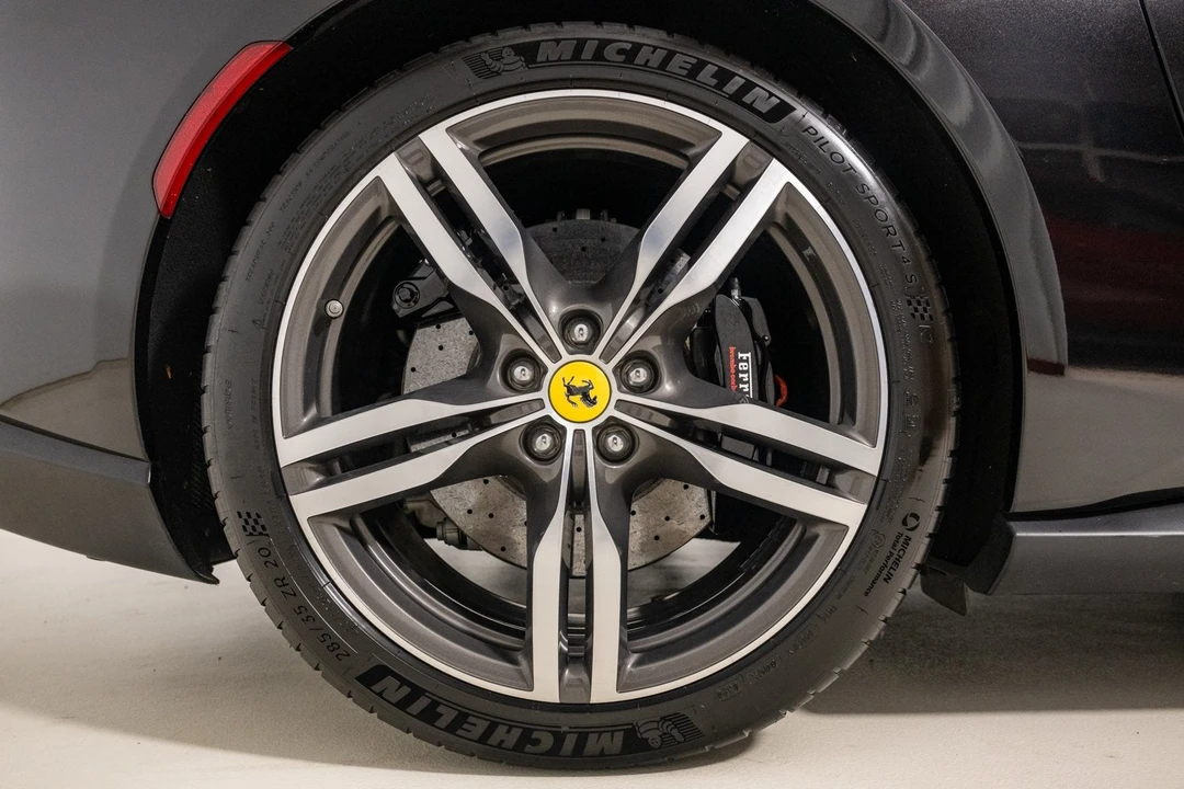 2019 Ferrari Portofino - Image 22 of 31