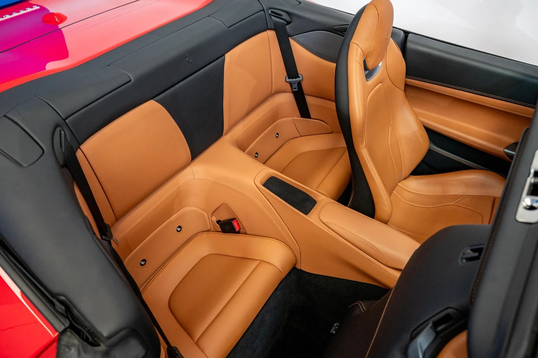 2019 Ferrari Portofino - Image 24 of 31