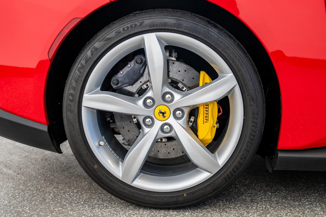 2019 Ferrari Portofino - Image 20 of 31