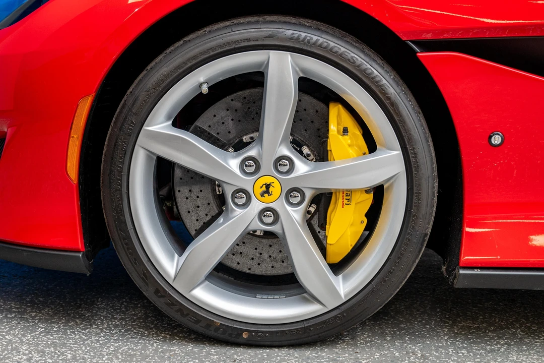 2019 Ferrari Portofino - Image 18 of 31
