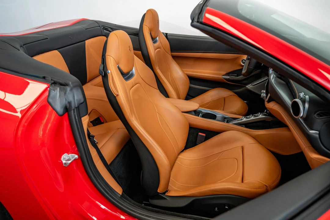 2019 Ferrari Portofino - Image 29 of 31