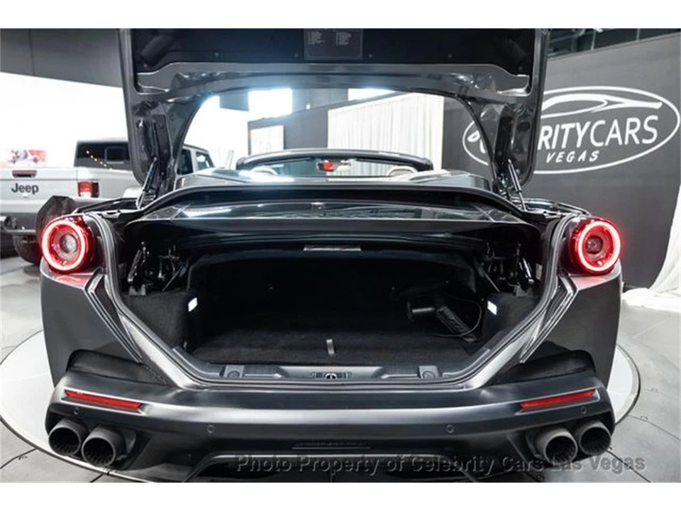 2019 Ferrari Portofino - Image 25 of 31