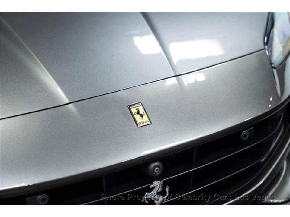 2019 Ferrari Portofino - Image 16 of 31