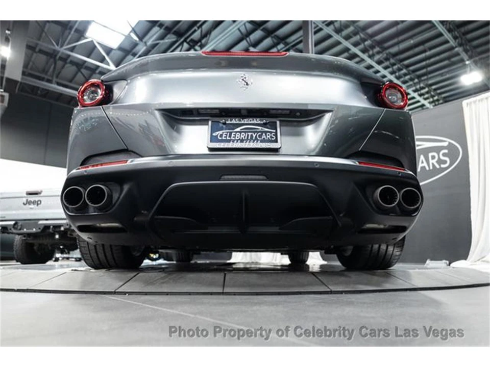2019 Ferrari Portofino - Image 24 of 31