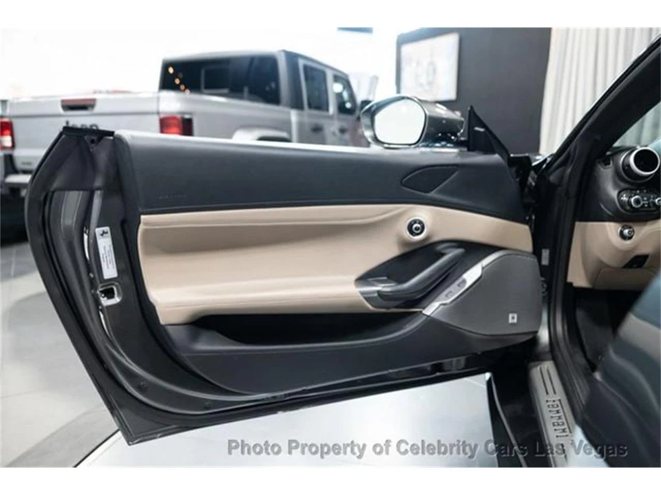 2019 Ferrari Portofino - Image 31 of 31