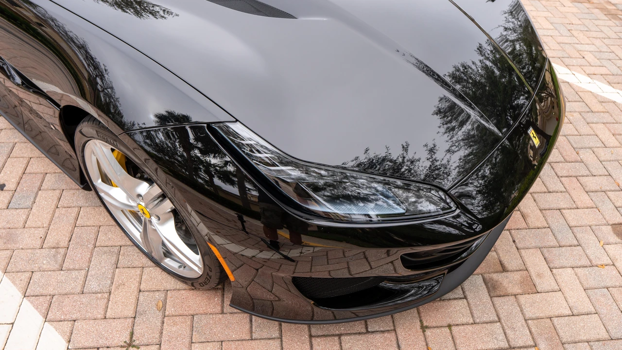 2019 Ferrari Portofino - Image 12 of 31