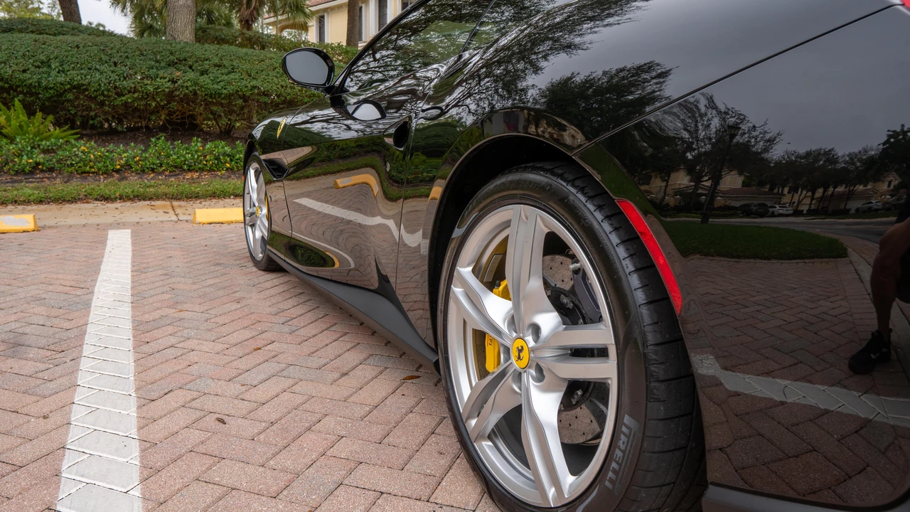 2019 Ferrari Portofino - Image 22 of 31