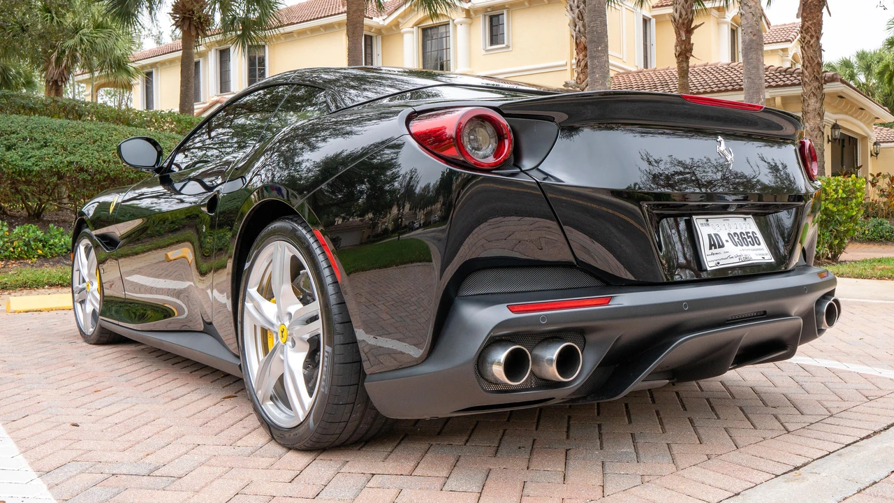 2019 Ferrari Portofino - Image 9 of 31