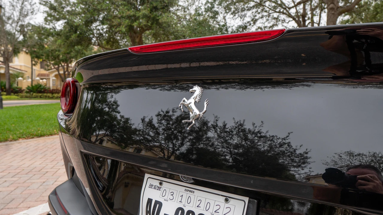 2019 Ferrari Portofino - Image 25 of 31