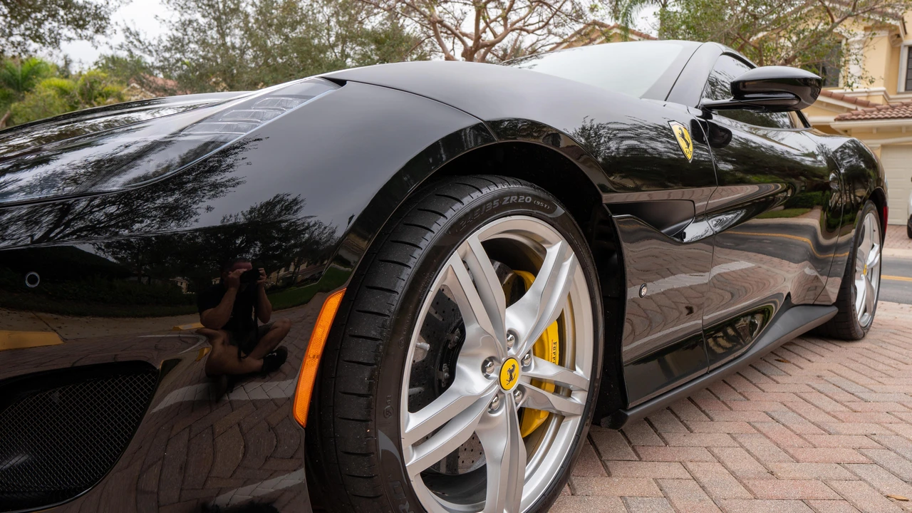 2019 Ferrari Portofino - Image 18 of 31