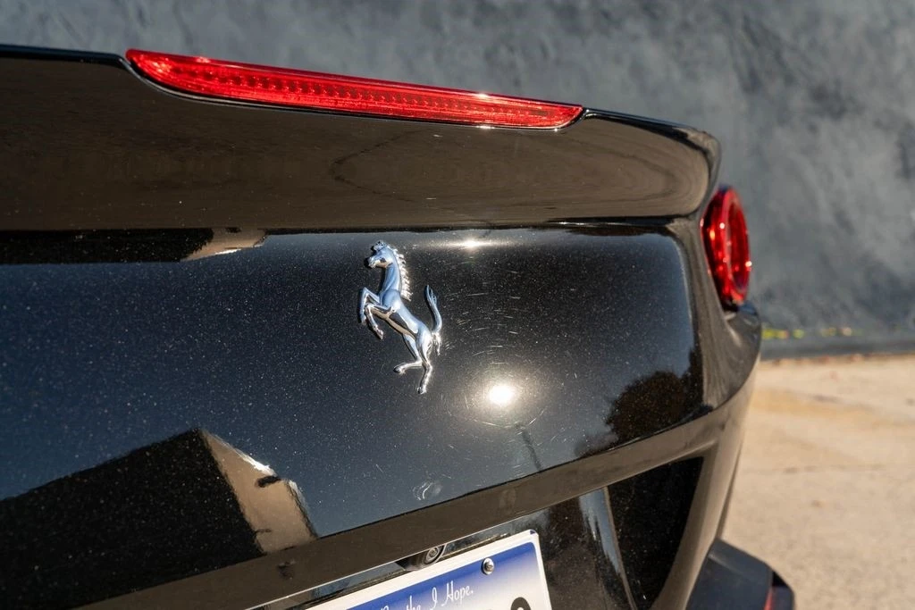 2019 Ferrari Portofino - Image 19 of 21
