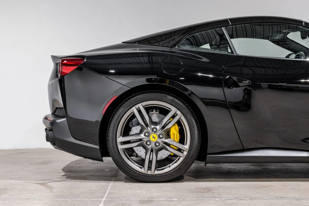 2019 Ferrari Portofino - Image 25 of 31