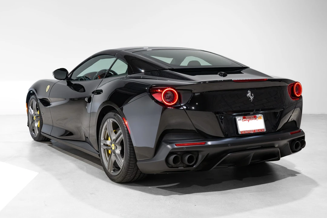 2019 Ferrari Portofino - Image 15 of 31