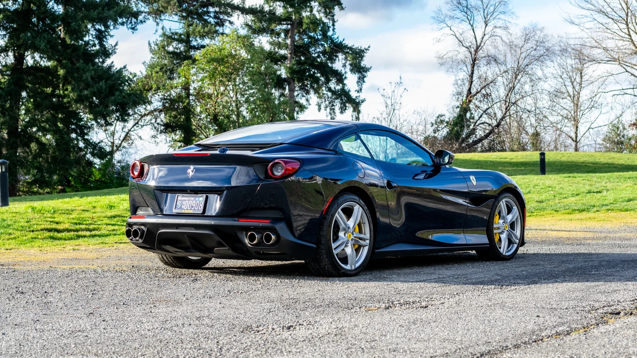 2019 Ferrari Portofino - Image 14 of 31