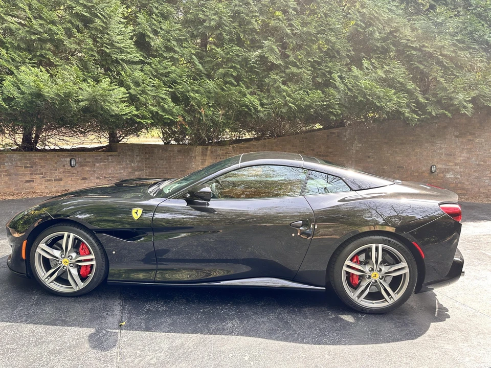 2019 Ferrari Portofino - Image 9 of 31