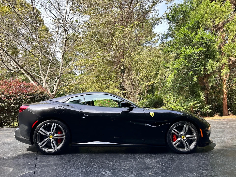 2019 Ferrari Portofino - Image 15 of 31