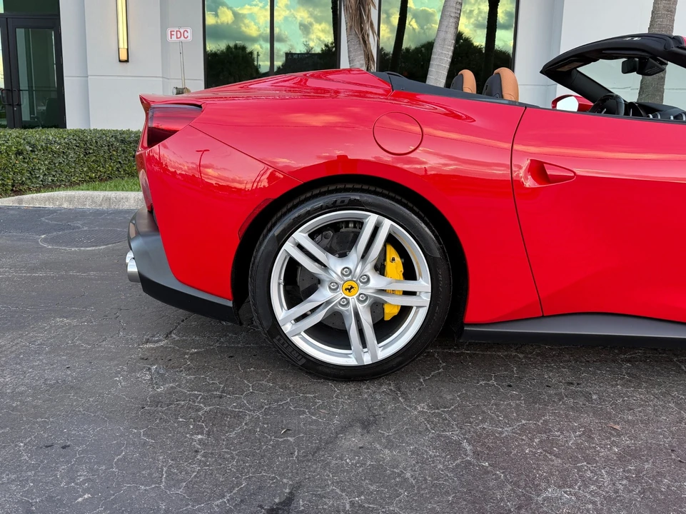 2019 Ferrari Portofino - Image 5 of 21
