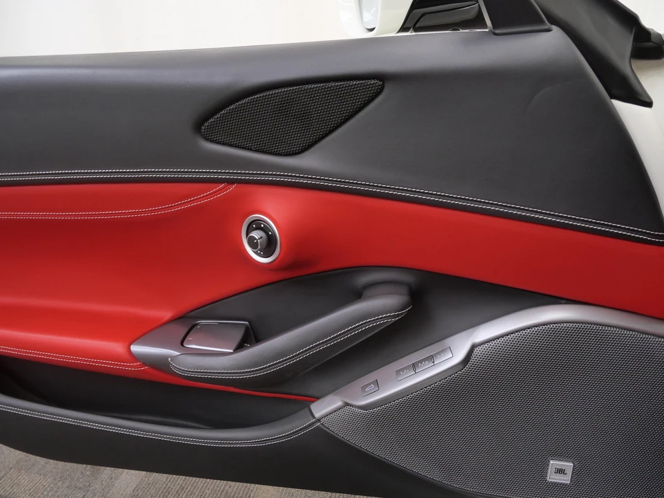 2019 Ferrari Portofino - Image 30 of 31