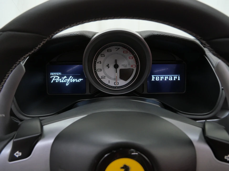 2019 Ferrari Portofino - Image 26 of 31