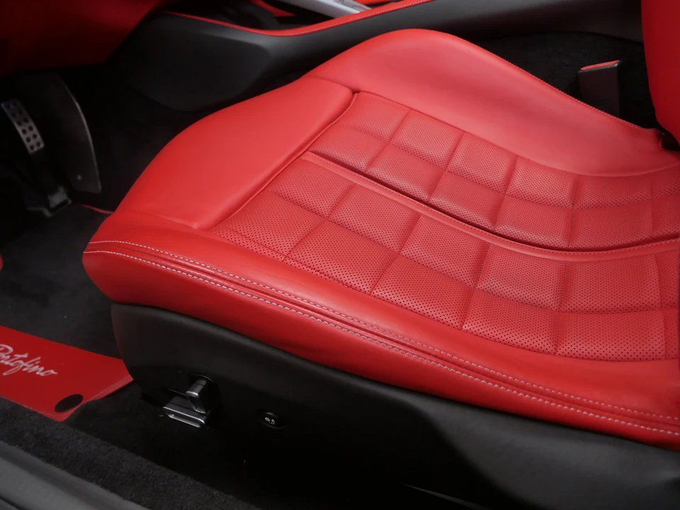 2019 Ferrari Portofino - Image 22 of 31