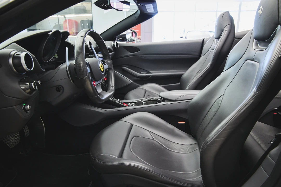 2019 Ferrari Portofino - Image 25 of 31