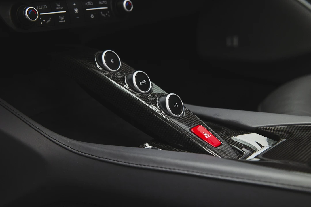 2019 Ferrari Portofino - Image 23 of 31