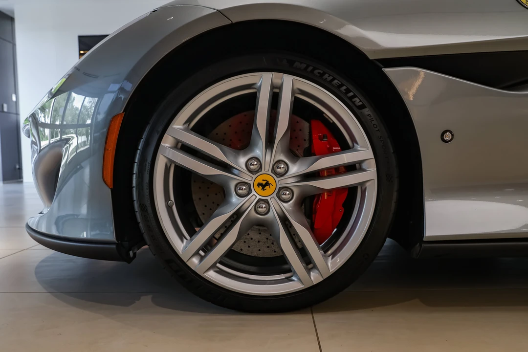 2019 Ferrari Portofino - Image 18 of 31