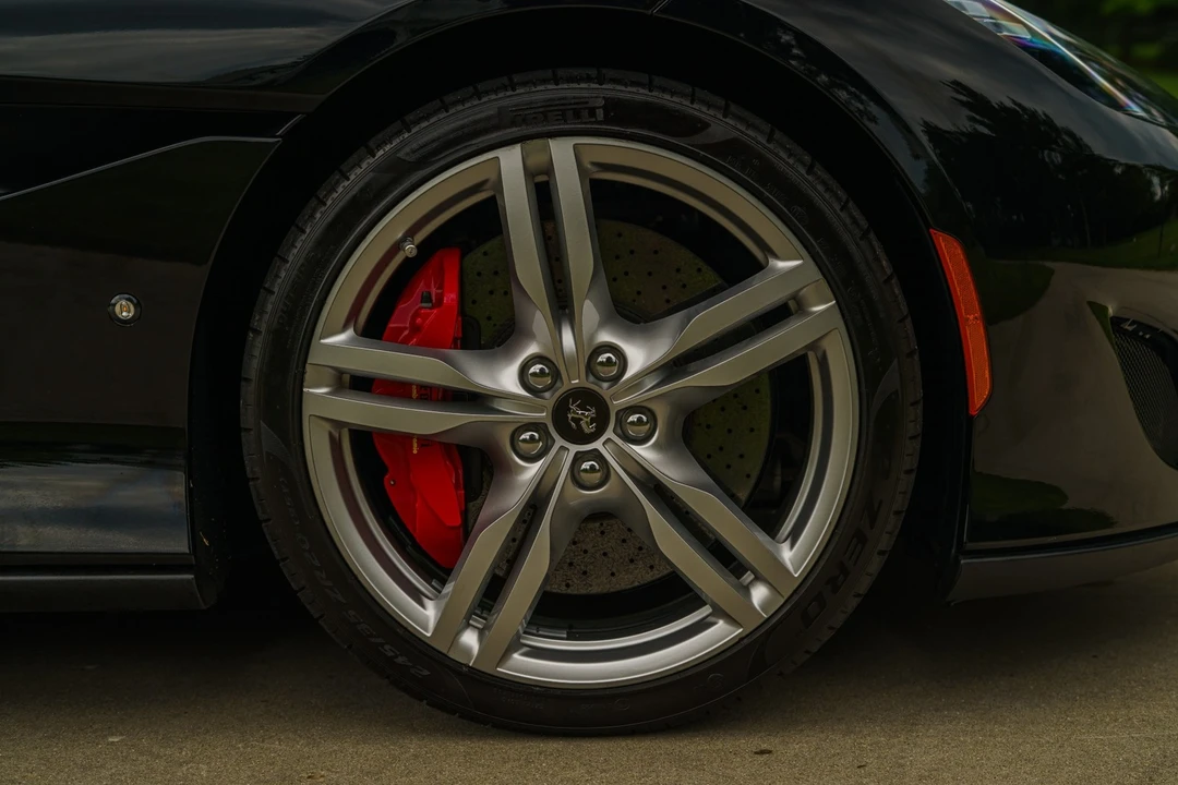 2019 Ferrari Portofino - Image 10 of 31