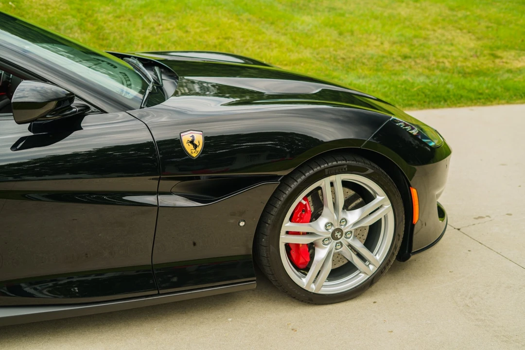 2019 Ferrari Portofino - Image 15 of 31