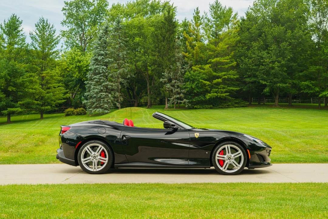 2019 Ferrari Portofino - Image 14 of 31