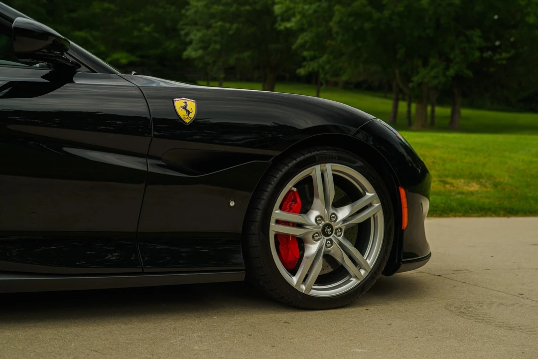 2019 Ferrari Portofino - Image 17 of 31