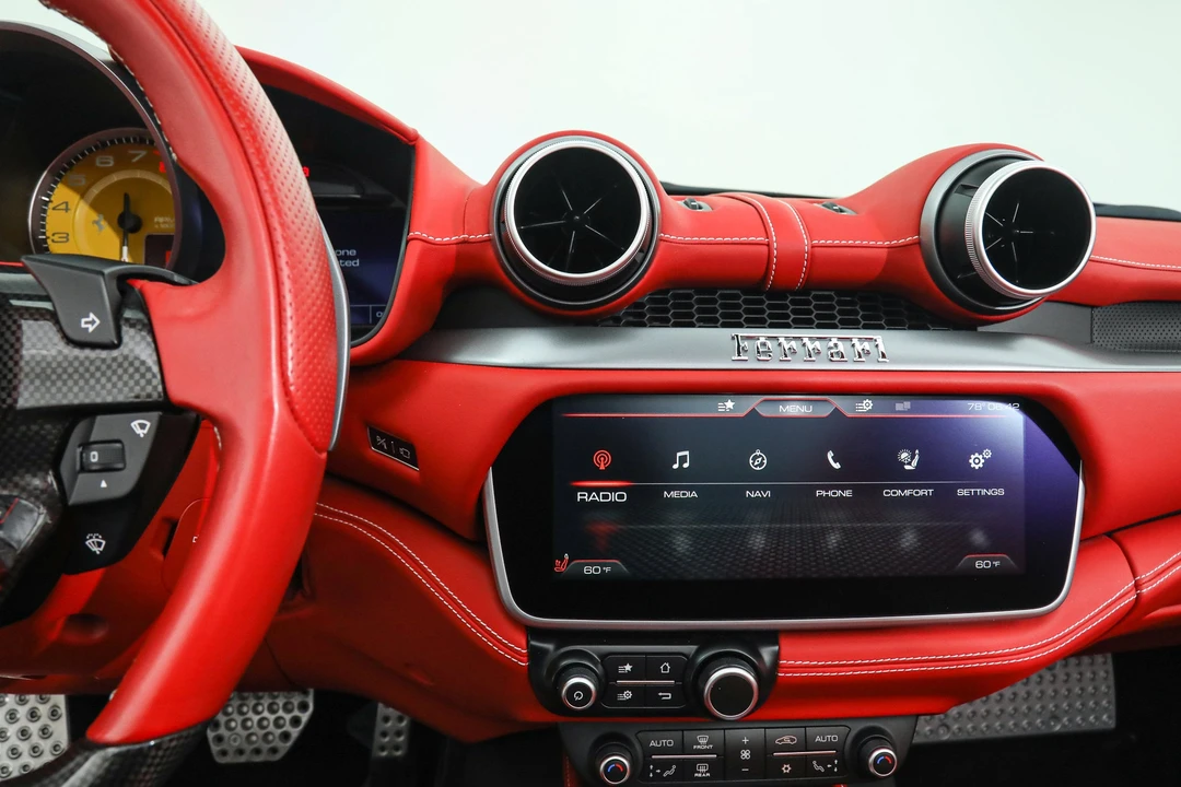 2019 Ferrari Portofino - Image 26 of 31