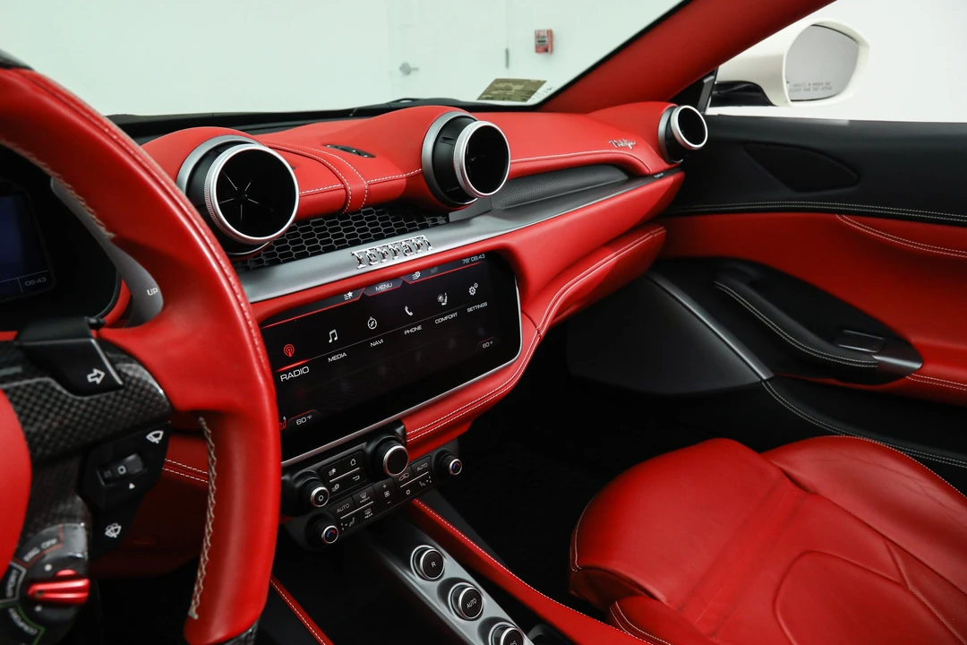 2019 Ferrari Portofino - Image 30 of 31